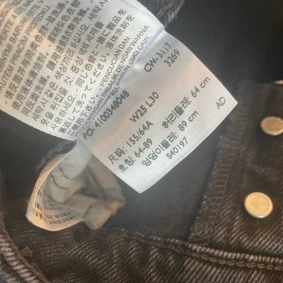 Levi’s High Waist Jean - Picture 6 of 8